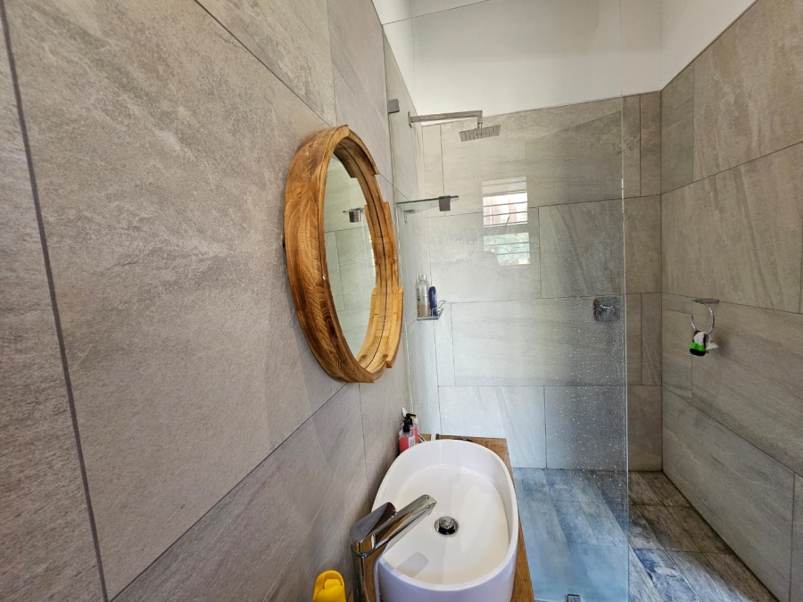 5 Bedroom Property for Sale in Salt Rock KwaZulu-Natal