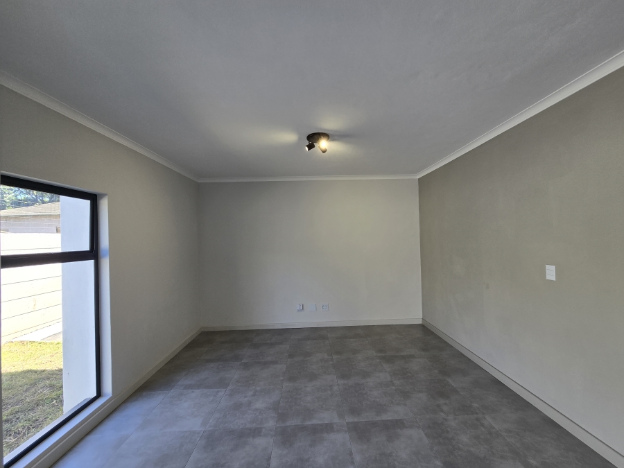 3 Bedroom Property for Sale in Westbrook KwaZulu-Natal