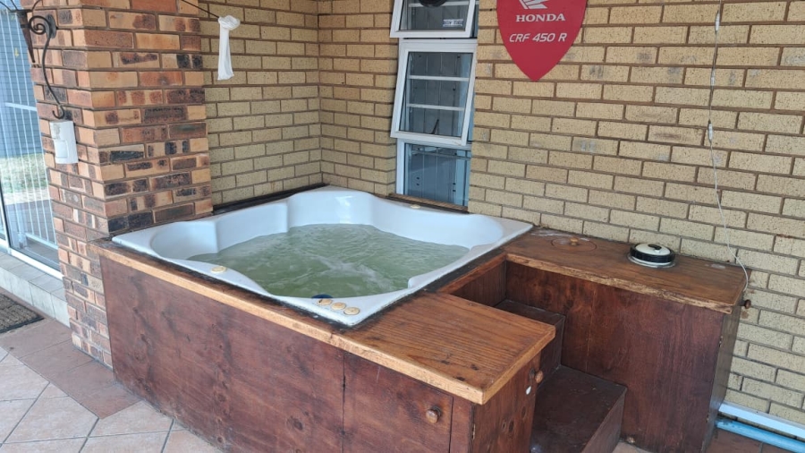 To Let 3 Bedroom Property for Rent in Birdswood KwaZulu-Natal