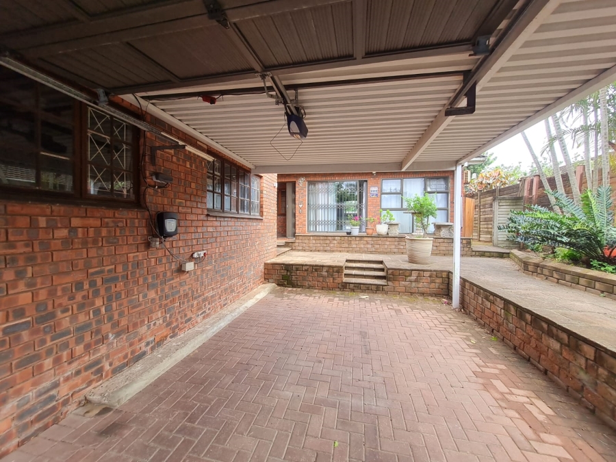 4 Bedroom Property for Sale in Meer En See KwaZulu-Natal