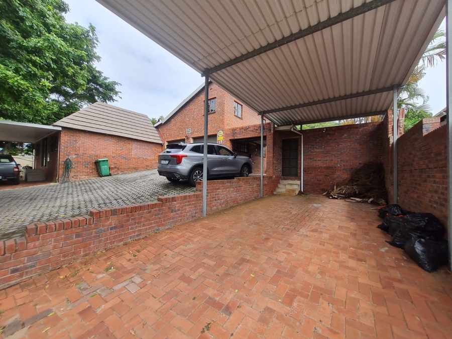 4 Bedroom Property for Sale in Meer En See KwaZulu-Natal