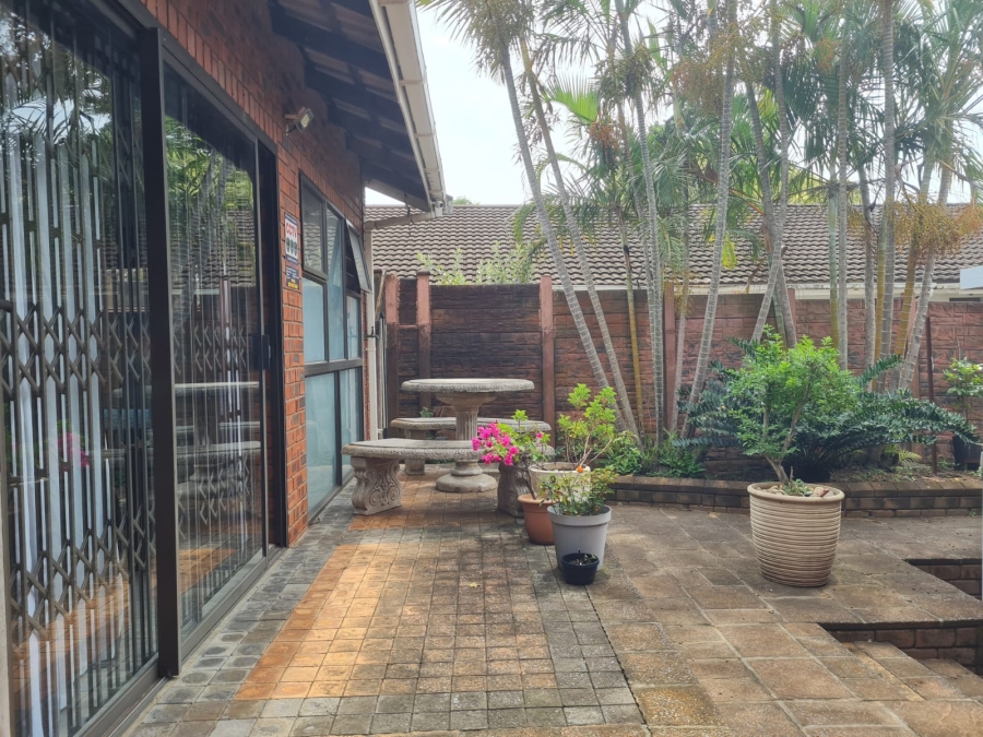 4 Bedroom Property for Sale in Meer En See KwaZulu-Natal