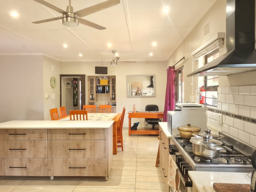 4 Bedroom Property for Sale in Meer En See KwaZulu-Natal