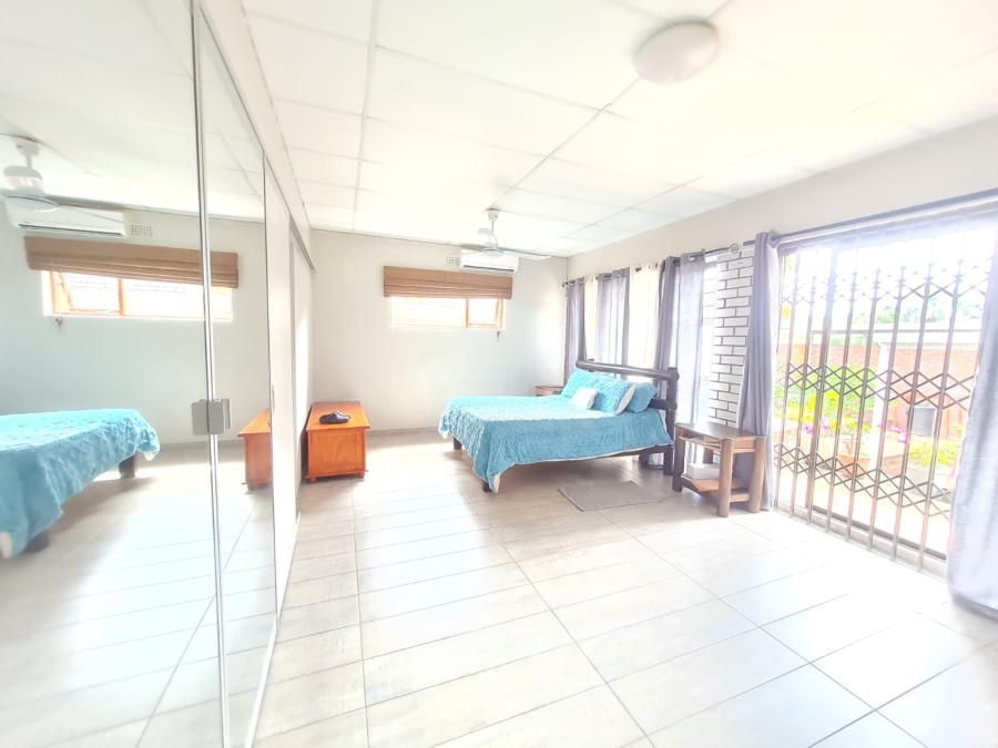 4 Bedroom Property for Sale in Meer En See KwaZulu-Natal
