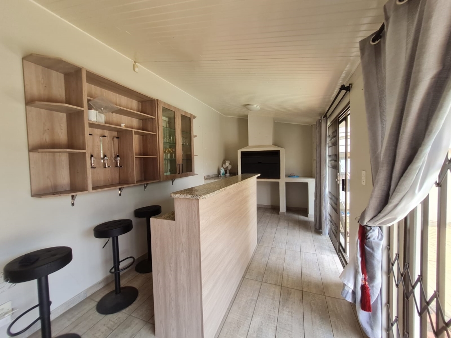 4 Bedroom Property for Sale in Meer En See KwaZulu-Natal