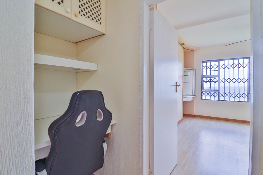 2 Bedroom Property for Sale in Amanzimtoti KwaZulu-Natal