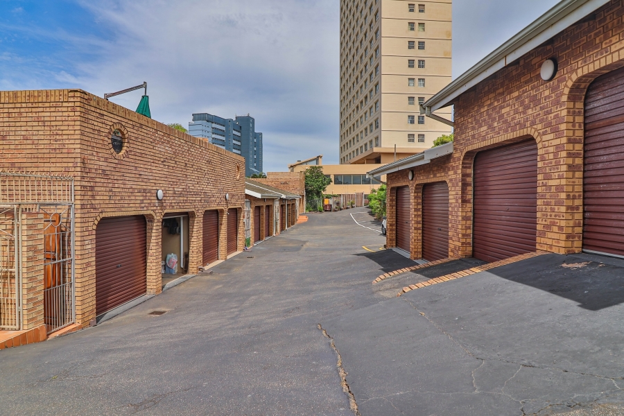 2 Bedroom Property for Sale in Amanzimtoti KwaZulu-Natal