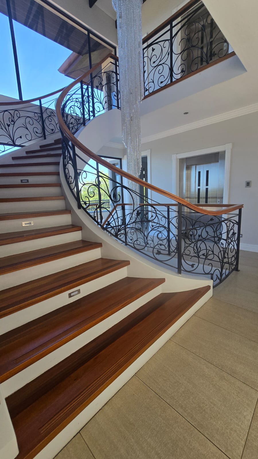 6 Bedroom Property for Sale in Ballito Central KwaZulu-Natal