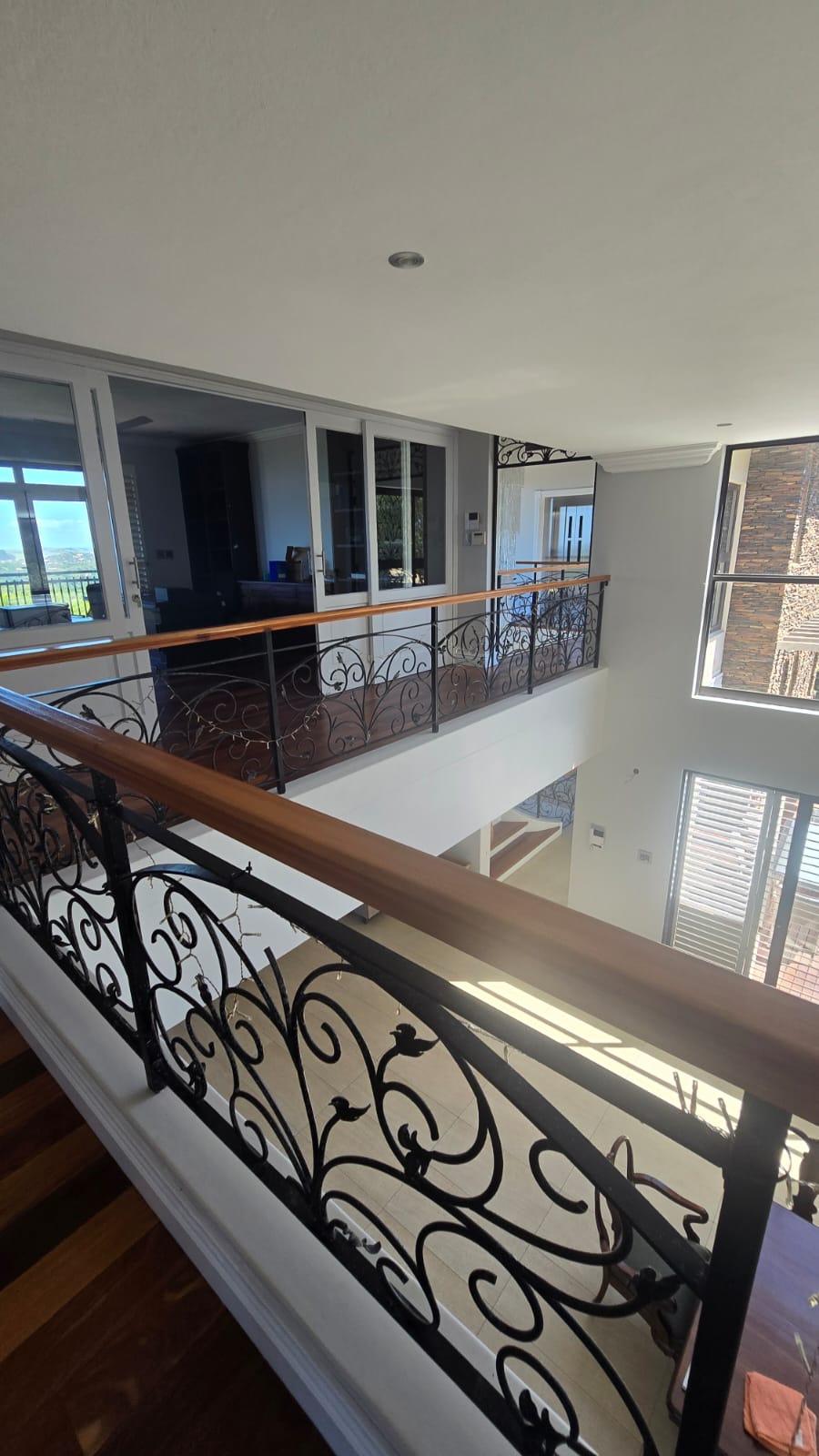 6 Bedroom Property for Sale in Ballito Central KwaZulu-Natal