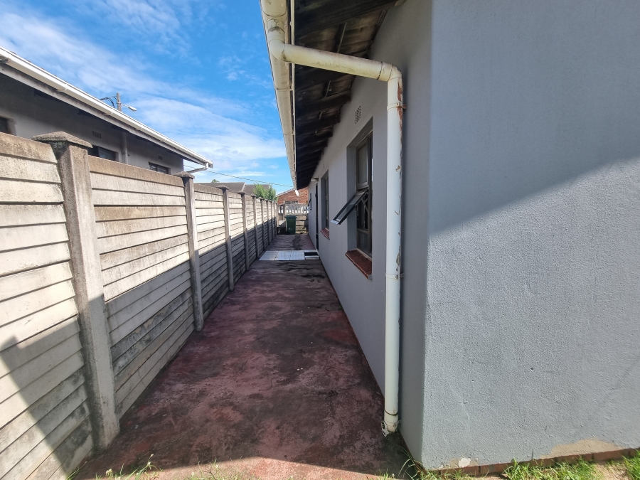 2 Bedroom Property for Sale in Esikhawini KwaZulu-Natal