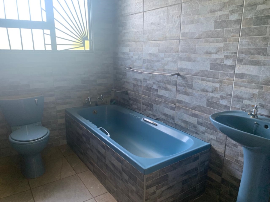 To Let 3 Bedroom Property for Rent in Ngwelezana KwaZulu-Natal