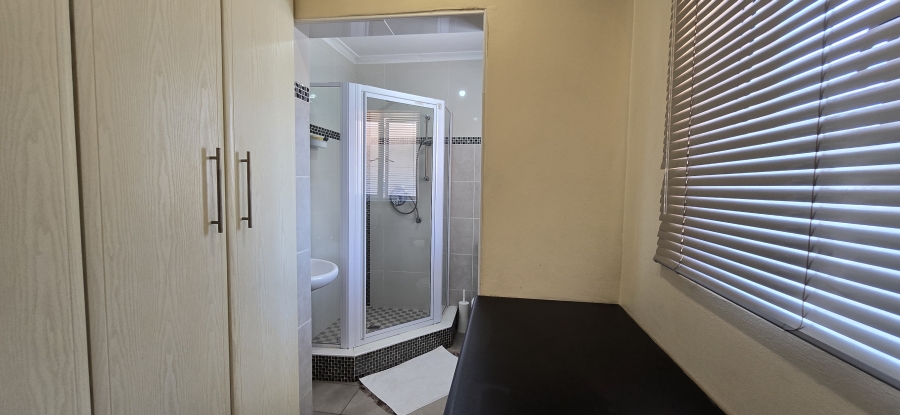 3 Bedroom Property for Sale in Raisethorpe KwaZulu-Natal