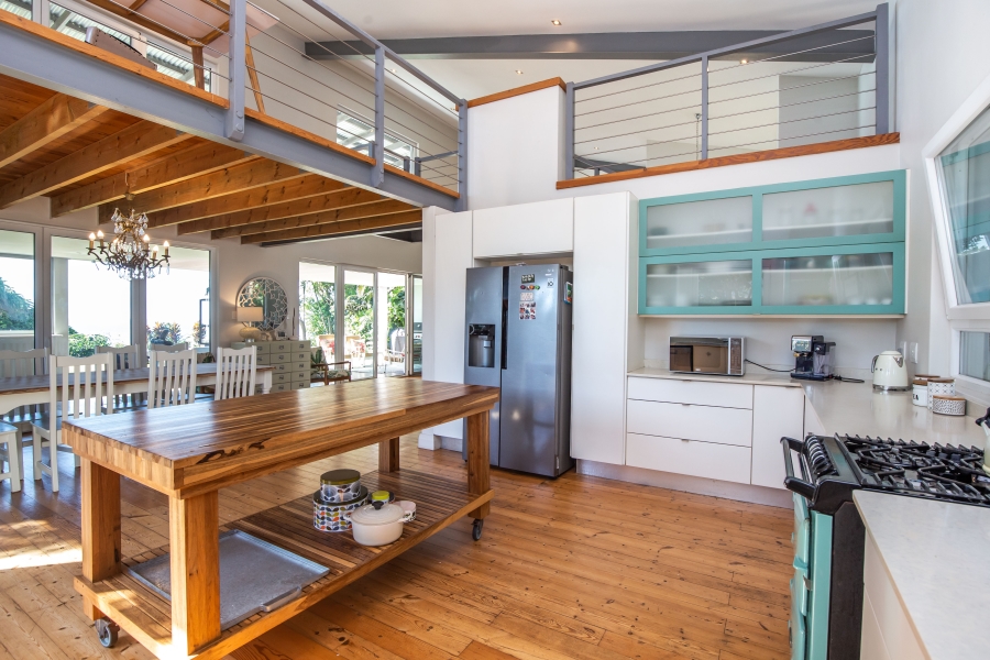 4 Bedroom Property for Sale in Beachwood KwaZulu-Natal