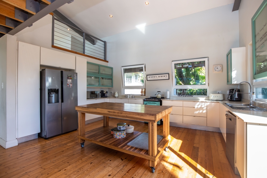 4 Bedroom Property for Sale in Beachwood KwaZulu-Natal