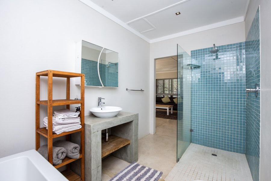 4 Bedroom Property for Sale in Beachwood KwaZulu-Natal