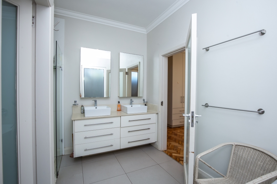 4 Bedroom Property for Sale in Beachwood KwaZulu-Natal