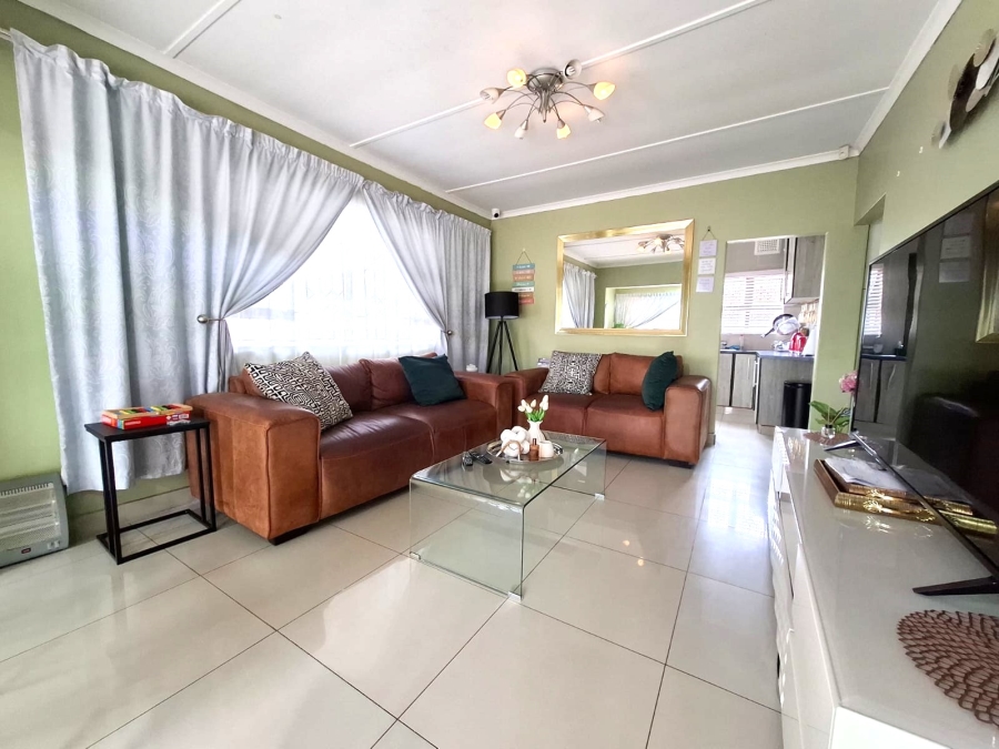To Let 3 Bedroom Property for Rent in Montclair KwaZulu-Natal