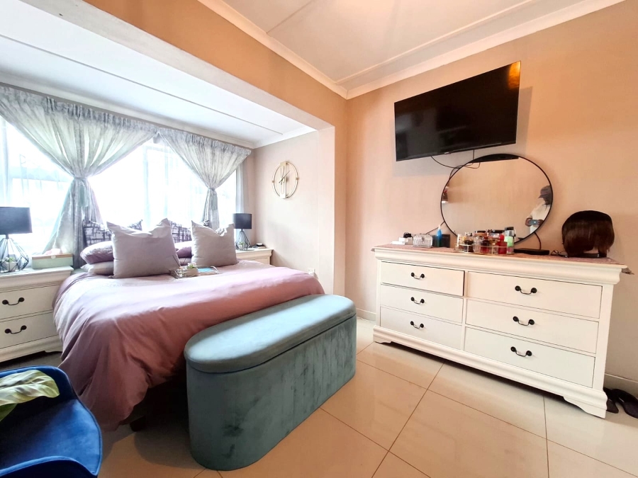 To Let 3 Bedroom Property for Rent in Montclair KwaZulu-Natal