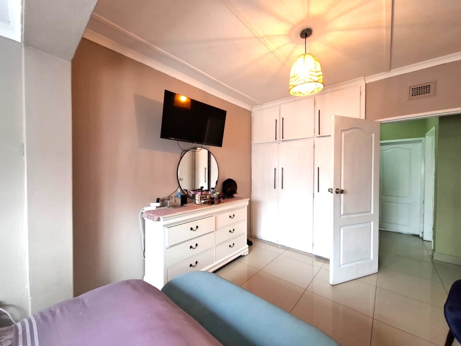 To Let 3 Bedroom Property for Rent in Montclair KwaZulu-Natal
