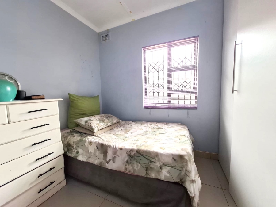 To Let 3 Bedroom Property for Rent in Montclair KwaZulu-Natal