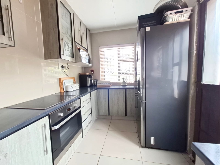 To Let 3 Bedroom Property for Rent in Montclair KwaZulu-Natal