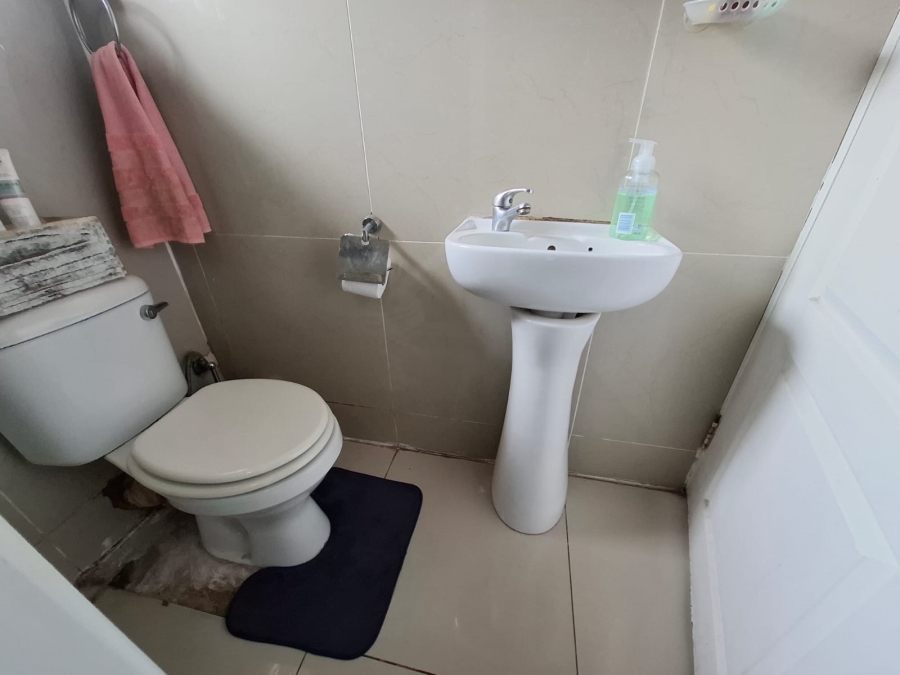 To Let 3 Bedroom Property for Rent in Montclair KwaZulu-Natal