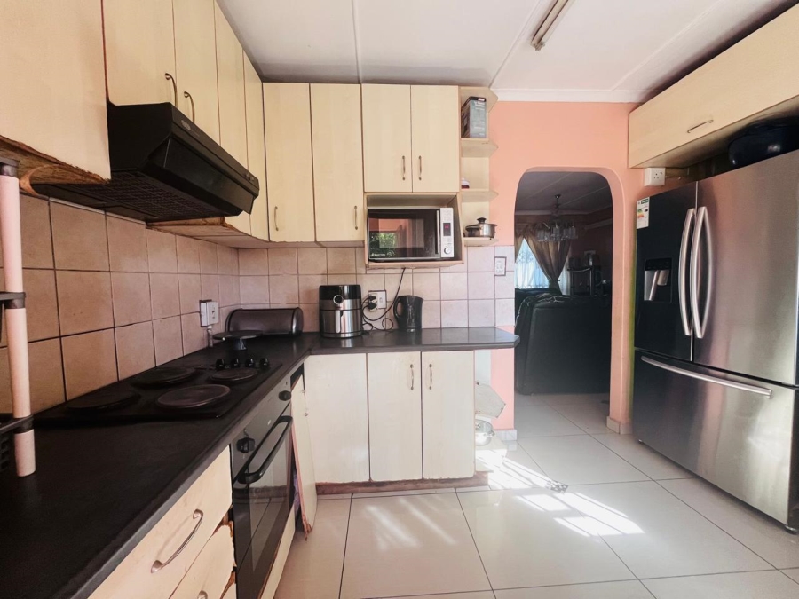 3 Bedroom Property for Sale in Esikhawini KwaZulu-Natal