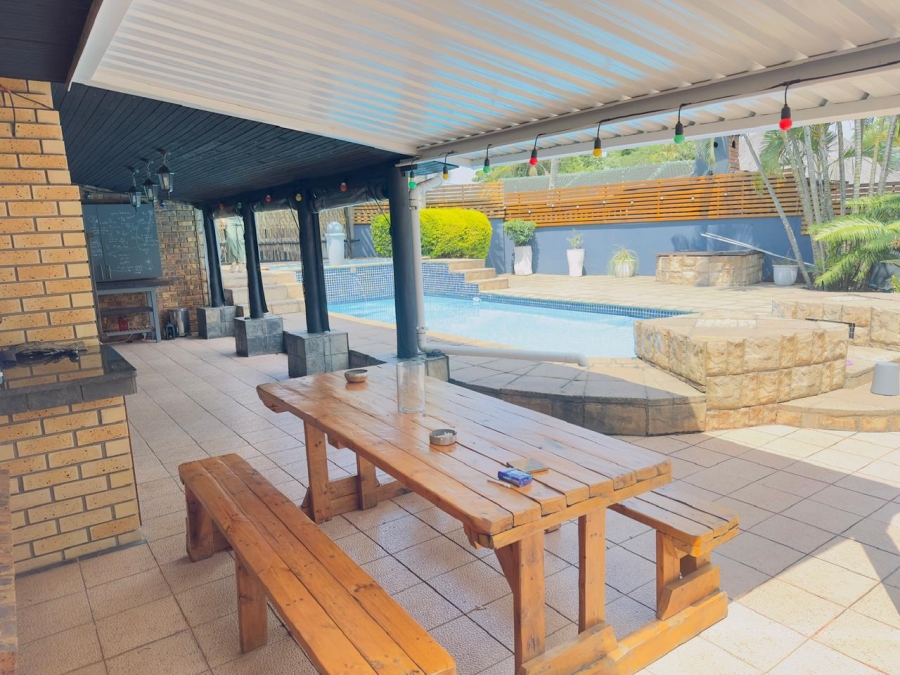 5 Bedroom Property for Sale in Meer En See KwaZulu-Natal