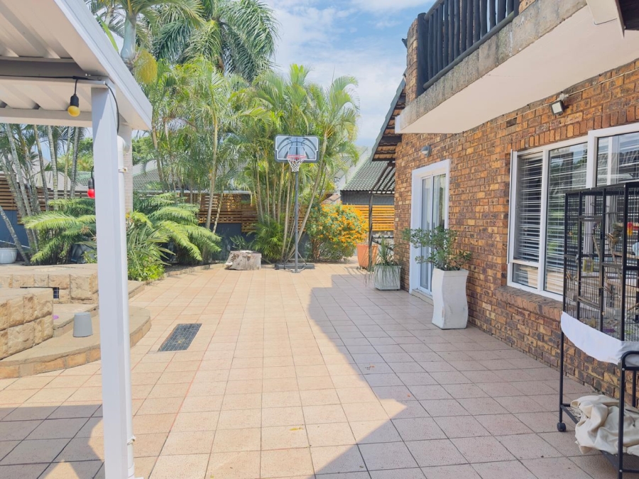 5 Bedroom Property for Sale in Meer En See KwaZulu-Natal