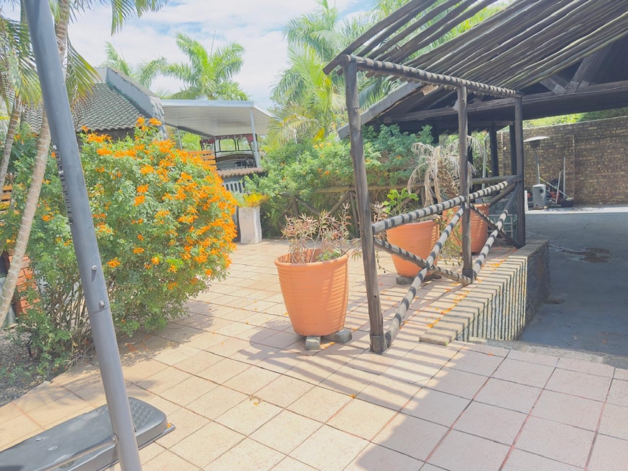 5 Bedroom Property for Sale in Meer En See KwaZulu-Natal