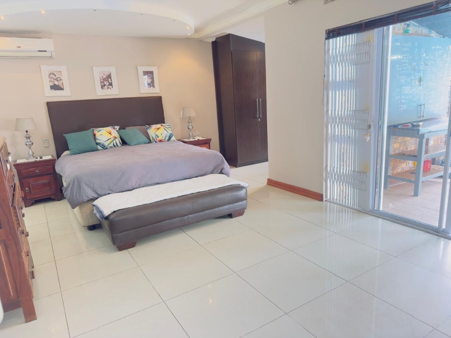 5 Bedroom Property for Sale in Meer En See KwaZulu-Natal