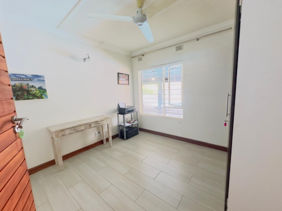 5 Bedroom Property for Sale in Meer En See KwaZulu-Natal