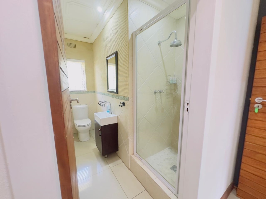 5 Bedroom Property for Sale in Meer En See KwaZulu-Natal