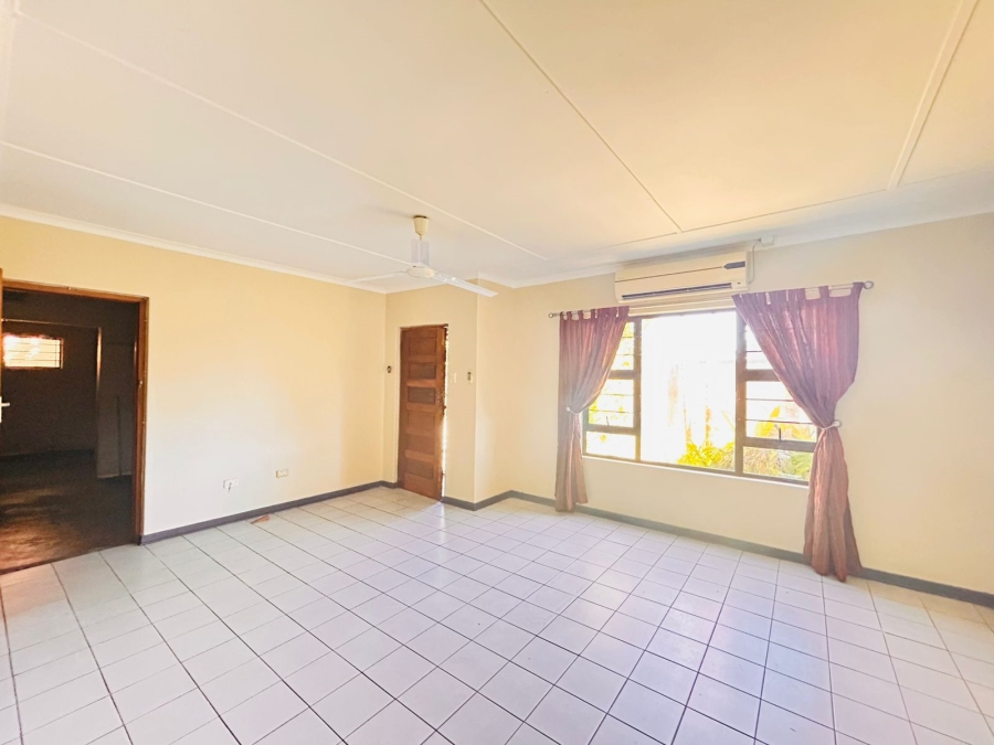 3 Bedroom Property for Sale in Meer En See KwaZulu-Natal