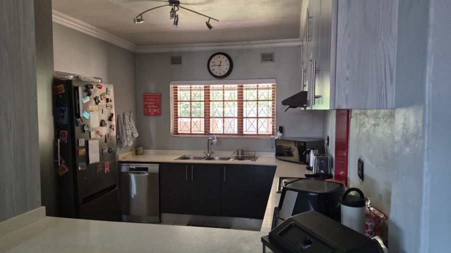 3 Bedroom Property for Sale in Brighton Beach KwaZulu-Natal