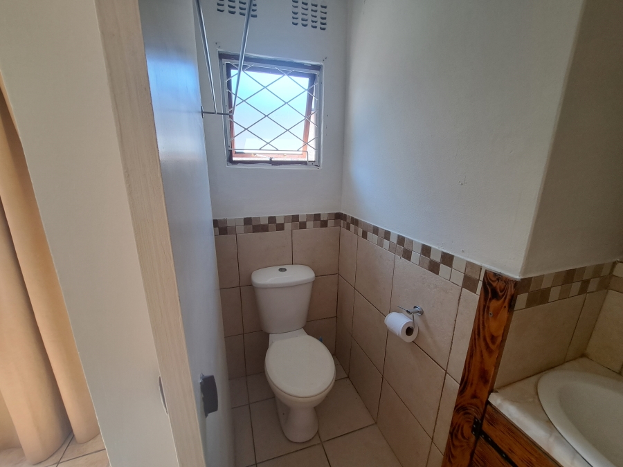 To Let 1 Bedroom Property for Rent in Glen Park KwaZulu-Natal