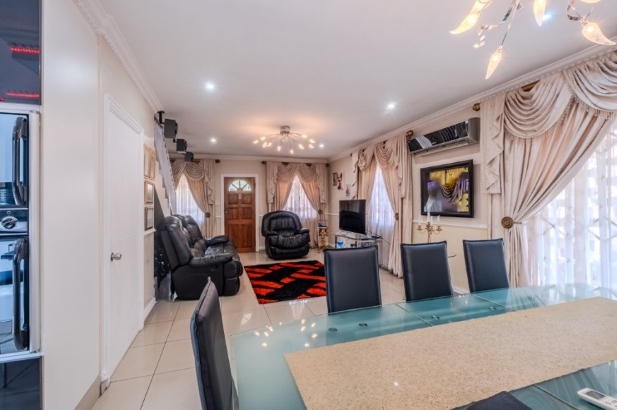 3 Bedroom Property for Sale in Broadlands KwaZulu-Natal