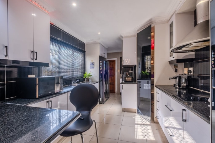 3 Bedroom Property for Sale in Broadlands KwaZulu-Natal