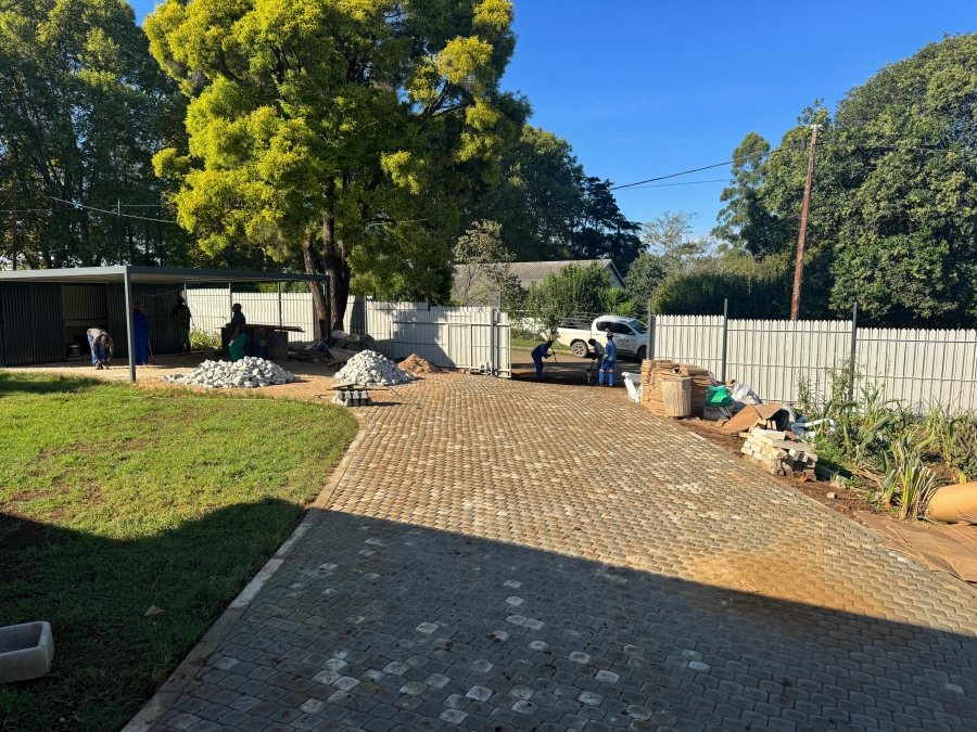 To Let 4 Bedroom Property for Rent in Greendale KwaZulu-Natal