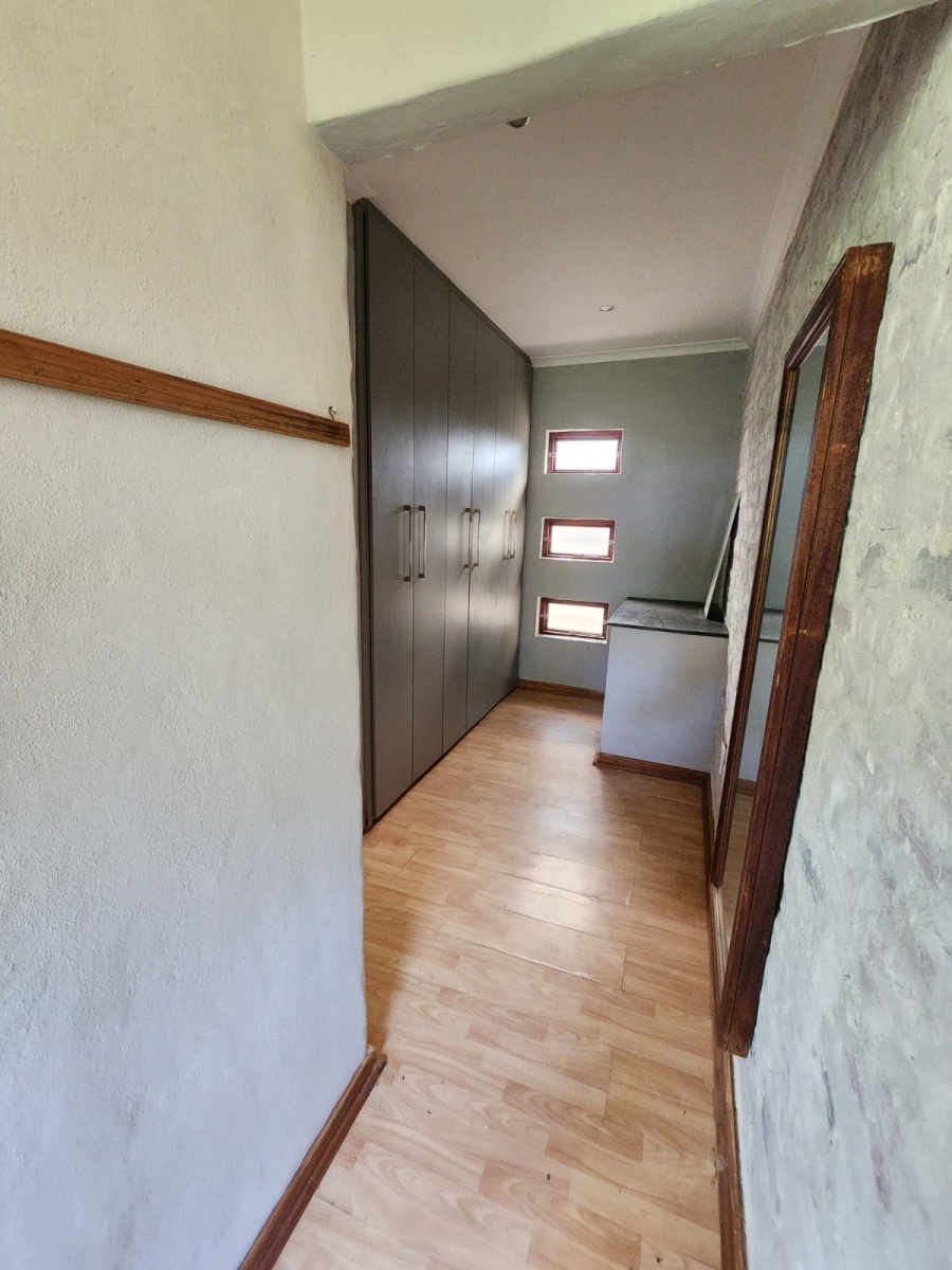 To Let 3 Bedroom Property for Rent in Forest Hills KwaZulu-Natal