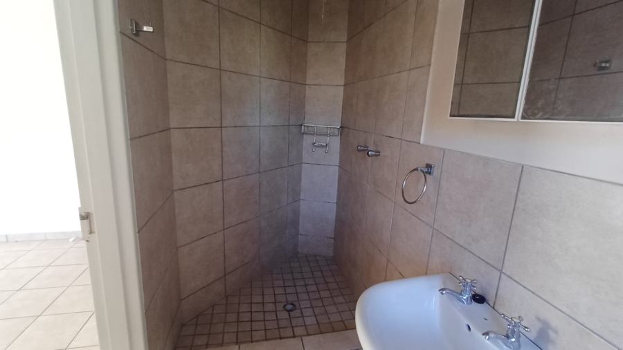 1 Bedroom Property for Sale in Scottsville KwaZulu-Natal