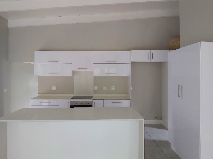 To Let 4 Bedroom Property for Rent in Palm Lakes Estate KwaZulu-Natal