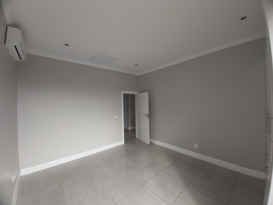 To Let 4 Bedroom Property for Rent in Palm Lakes Estate KwaZulu-Natal