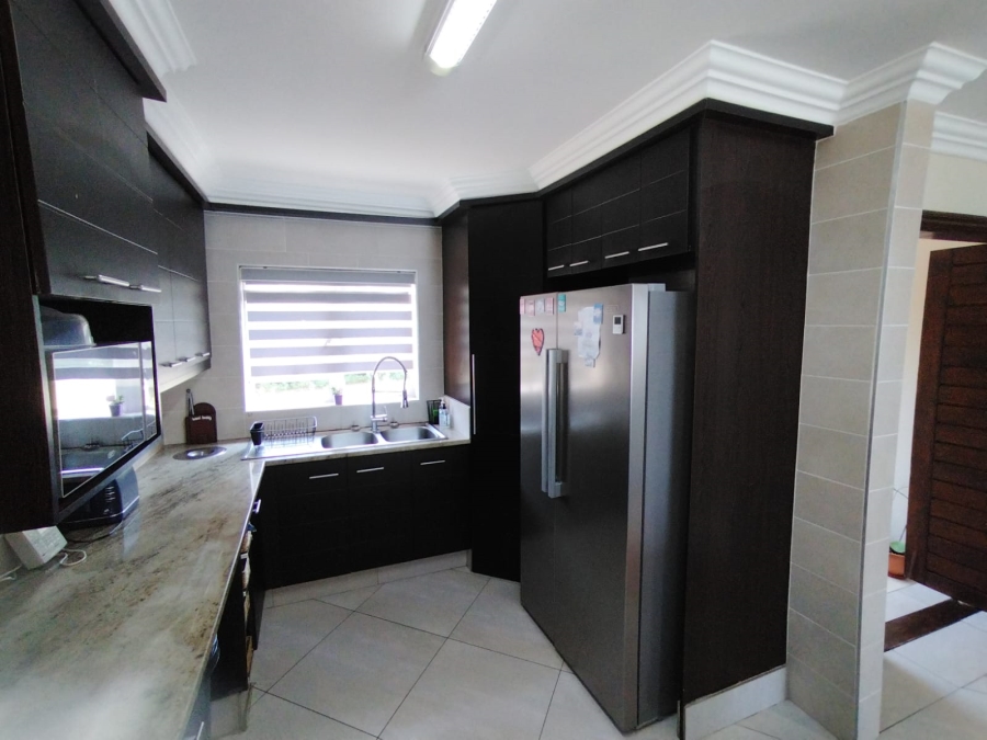 To Let 3 Bedroom Property for Rent in La Mercy KwaZulu-Natal