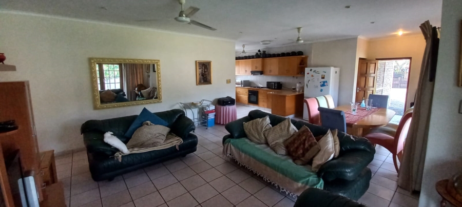 6 Bedroom Property for Sale in Meer En See KwaZulu-Natal