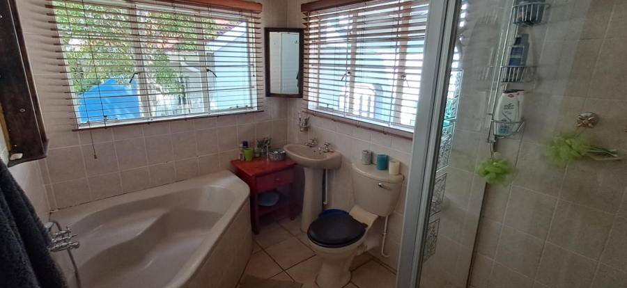 4 Bedroom Property for Sale in Pioneer Park KwaZulu-Natal