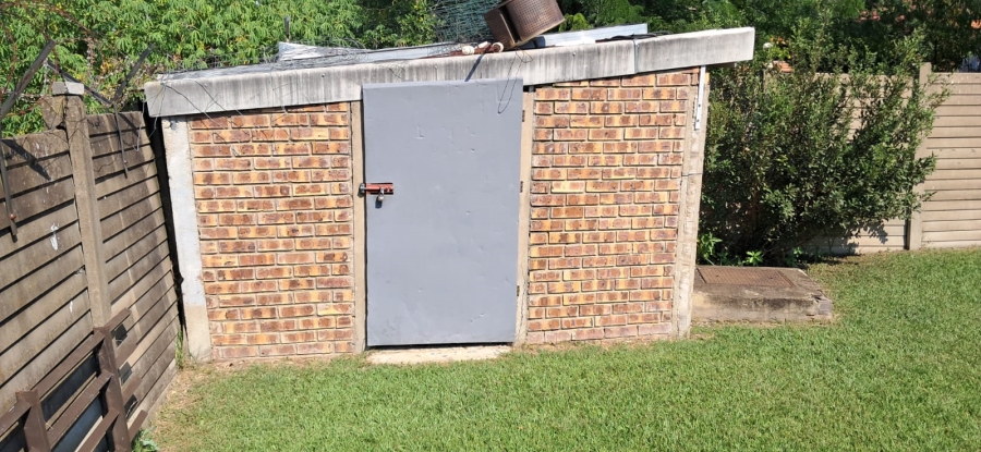 4 Bedroom Property for Sale in Pioneer Park KwaZulu-Natal