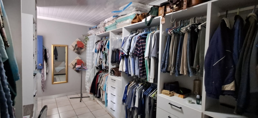 4 Bedroom Property for Sale in Pioneer Park KwaZulu-Natal