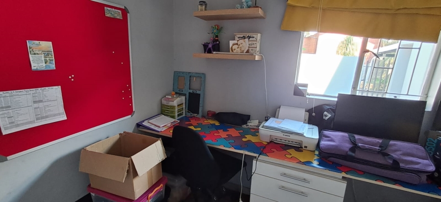 4 Bedroom Property for Sale in Pioneer Park KwaZulu-Natal