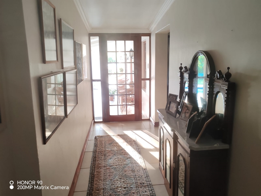 5 Bedroom Property for Sale in Ballito Central KwaZulu-Natal